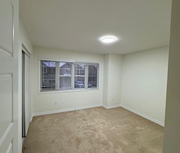 For Lease - 237 Shady Glen Crescent Unit# Main, Kitchener, Ontario - Photo 2