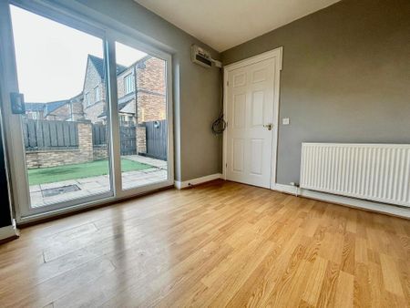 4 bedroom terraced house to rent - Photo 2