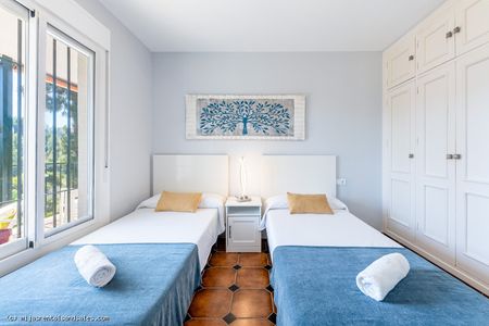 Apartamento en alquiler en El Chaparral - Photo 2