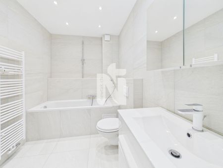 Charming 3.5-Zimmer-Attikawohnung with large balcony and direct lift access – over the rooftops of Basel - Photo 4