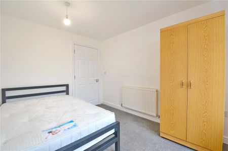 3 bedroom apartment to rent - Photo 3