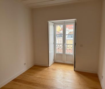 Spacious study apartment in Rua do Benformoso - Photo 2