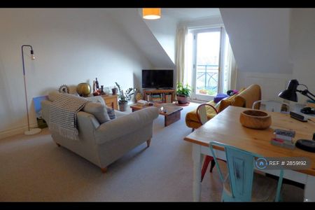 2 bedroom flat to rent - Photo 3
