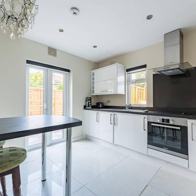2 bedroom maisonette to rent - Photo 1