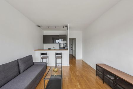 Location Appartement 1 pièce Meublé 32m² PARIS 16ème - Photo 2