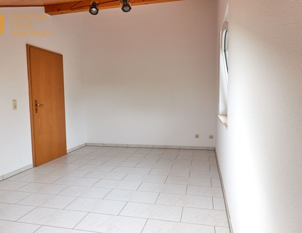 Schicke 2,5 Zimmerwohnung – Einbauküche – ruhige Lage im Grünen – Rodgau - Photo 1