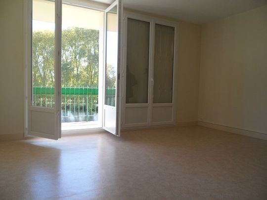 Bourges - Henri Laudier - T3 avec balcon, parking et cave. - Photo 1