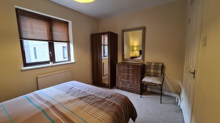 St Nicholas Square, Marina, Swansea, SA1 1UG - Photo 2