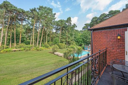 6 bedroom detached house to rent - Photo 5