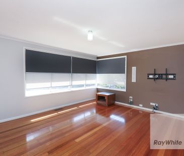 Spacious Family Home! - Photo 5