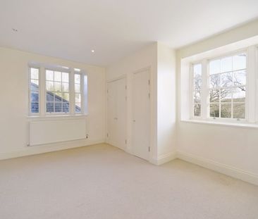 Dodsley Lane, Easebourne, Midhurst, West Sussex, GU29 - Photo 4