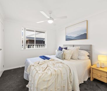 Stylish Family Home in Quiet Wadalba Location - Photo 4