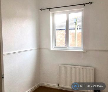 2 bedroom terraced house to rent - Photo 2