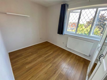 2 bedroom semi-detached house to rent - Photo 3