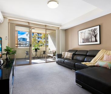 Fully Furnished | Split Level | Waterfront Estate - Photo 1