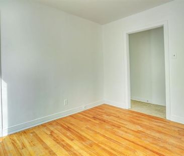 791 8e Avenue - Photo 2