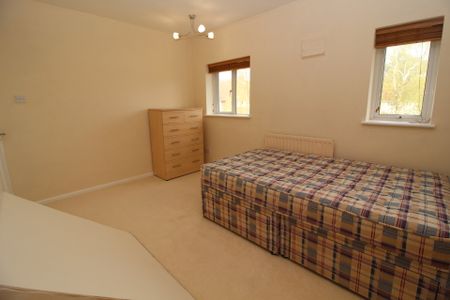 3 bedroom house to rent Latimer Close, Kenilworth, Warwickshire, CV8 - Photo 4