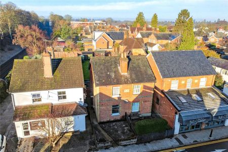 2 bedroom semi-detached house to rent - Photo 5