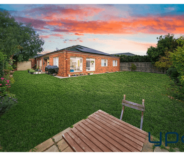 A Stunning Family Home in the Alamanda School Zone !! - Photo 3