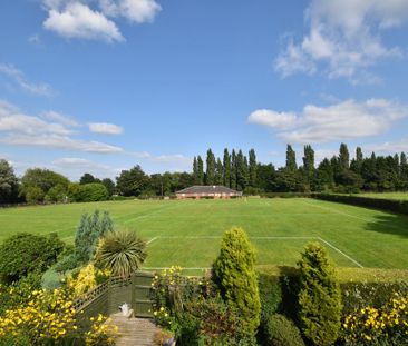 2 bedroom detached bungalow to rent - Photo 2