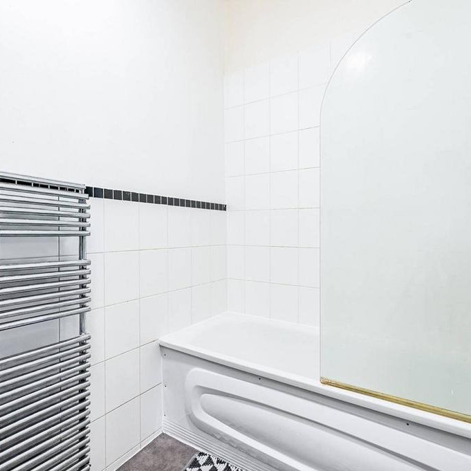 2 bedroom maisonette to rent - Photo 1