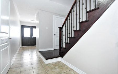 For Lease - 72 Black Maple Crescent Unit# Main & 2nd Floor, Vaughan, Ontario - Photo 3