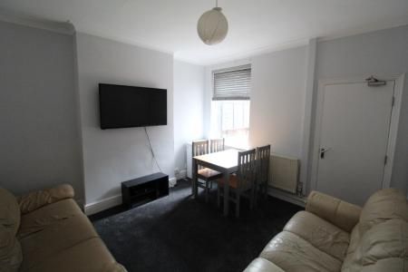 Elmsthorpe Avenue, Lenton, Nottingham, NG7 - Photo 1