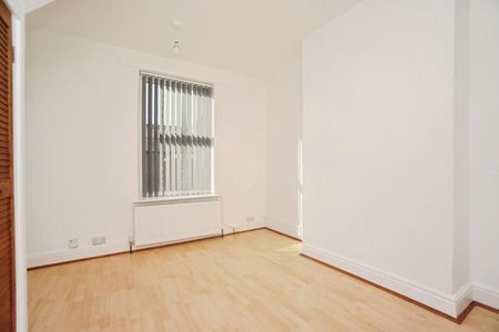 3 bedroom House To Let - Photo 4