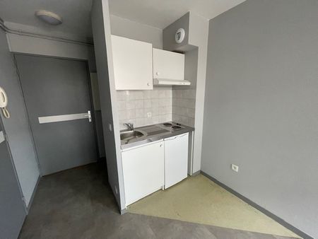 Location Appartement 1 pièce 22m² DEVILLE LES ROUEN 76250 - Photo 5