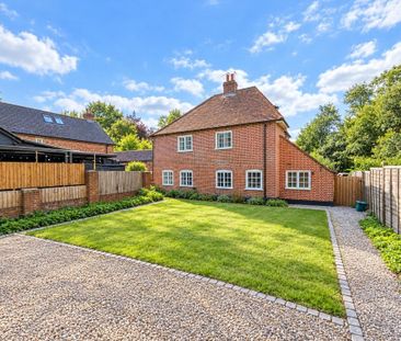 2 bedroom semi-detached house to rent - Photo 3