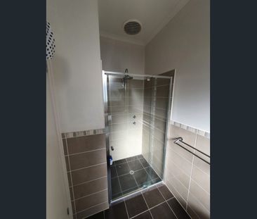 Exceptional 4 bedroom house in Seaton - Photo 2