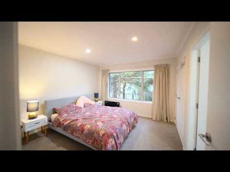 Fully furnished sunny, modern house - Photo 3