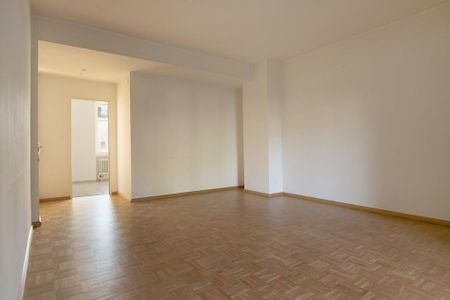 Grosszügige 4-Zimmer-Wohnung mit Balkon und Sitzplatz - Photo 2