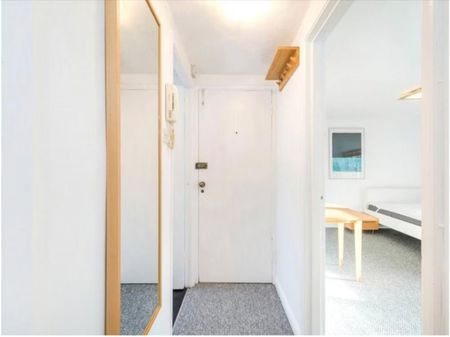 Studio Flat, Cleveland Street, W1T - Photo 3