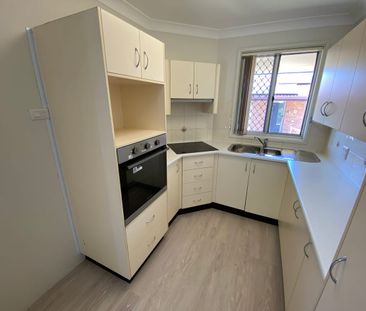 TWO BEDROOM VILLA (OVER 55'S COMMUNITY) - Photo 4