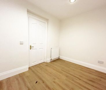 3 bedroom apartment to rent - Photo 6