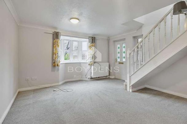 Victoria Gardens, Highwoods, Colchester, Essex, CO4 - Photo 1