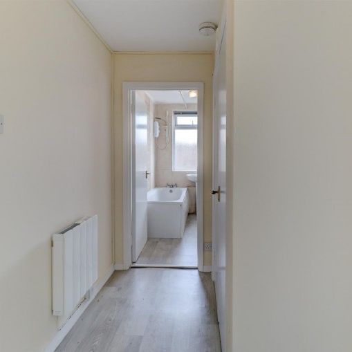 0 BED Flat To rent - Photo 1