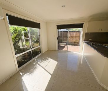 3 Bedroom Townhouse in Prime Coomera Location - Photo 3