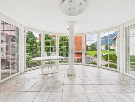 Generous 5.5-room apartment in Ingenbohl - Photo 2