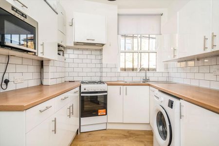 1 bedroom flat to rent - Photo 3