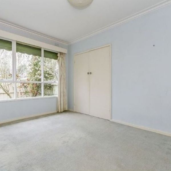 7 Carver Street Burwood East VIC - Photo 1