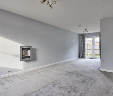 3 bedroom end of terrace house to rent - Photo 2