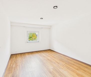 Charmante 2.5-Zimmer Wohnung in Steg-Hohtenn mit modernem Ausbausta... - Photo 1