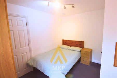 7 bedroom terraced house to rent - Photo 3