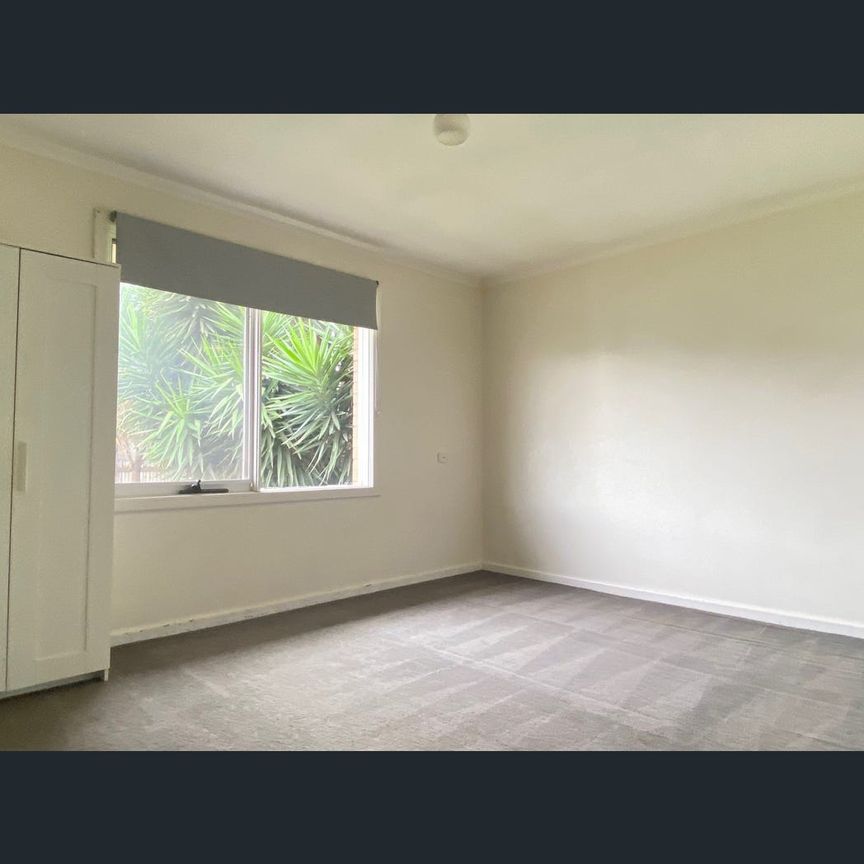 16 Williams Road, Laverton, Vic 3028 - Photo 1