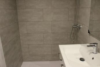 Large room in Roger de Flor street