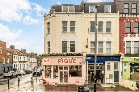 2 bedroom flat to rent - Photo 5