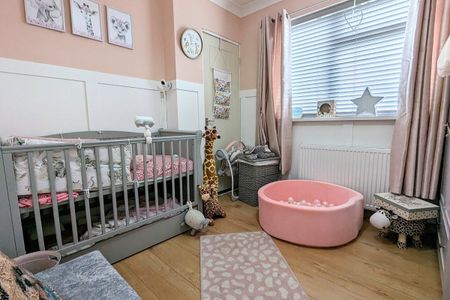 Pendre Crescent, Llanharan, PONTYCLUN - Photo 2