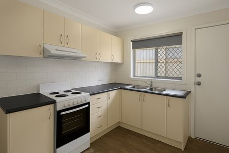 3/4 Alamine Street, Holland Park QLD 4121 - Apartment For Rent | Domain - Photo 2